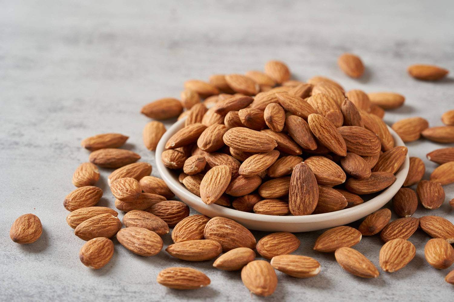 Kacang Almond: Sejarah, Kegunaan & Fakta Menarik